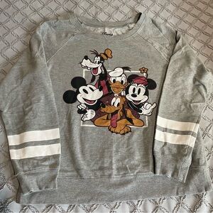 Women’s 2xl Disney Mickey Mouse sweatshirt